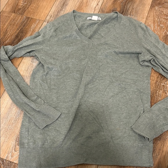 Amazon Essentials Women's Gray Crew Neck Sweater - Picture 1 of 1